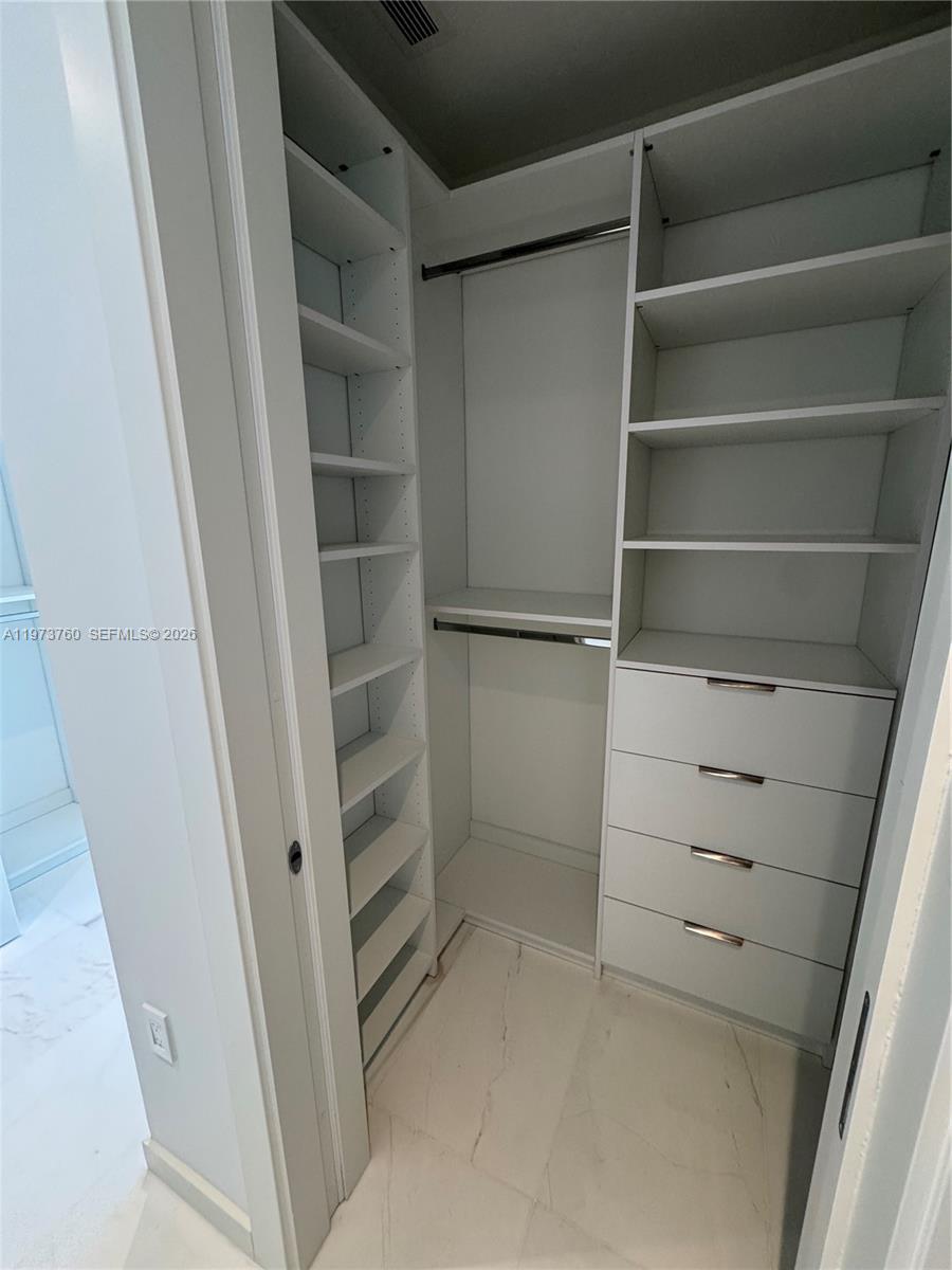 300 Biscayne Blvd Way