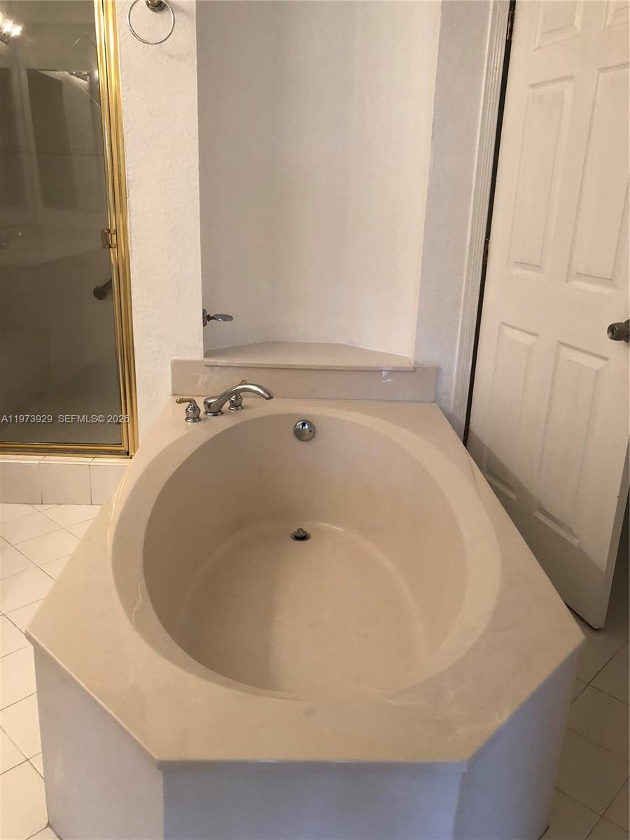 10710 NW 66th Street