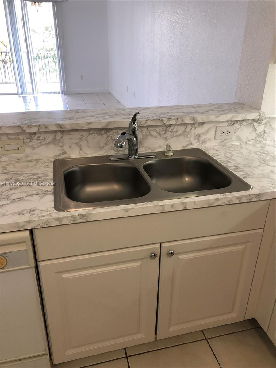 10710 NW 66th Street
