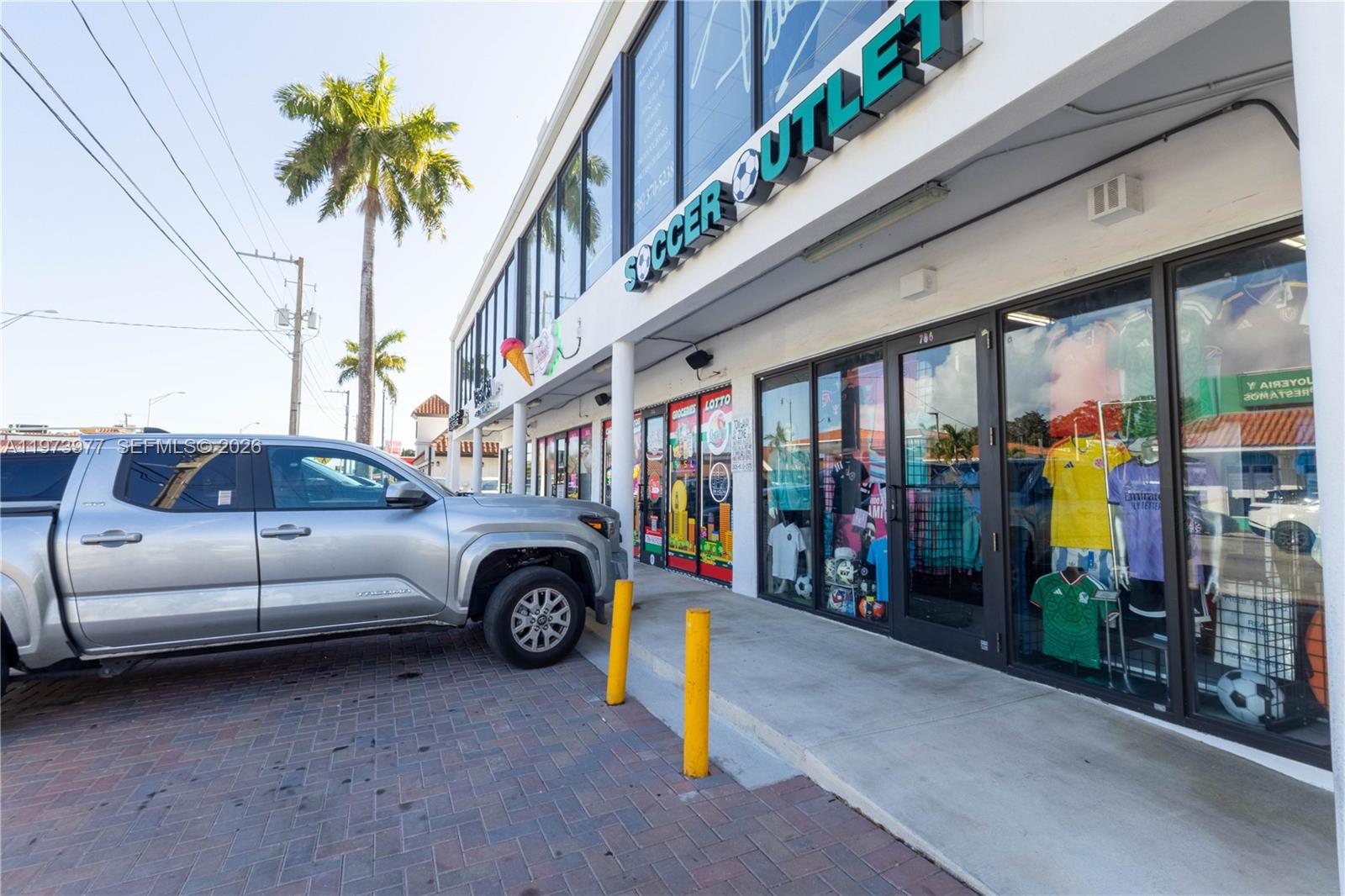 700 SW 17th Avenue