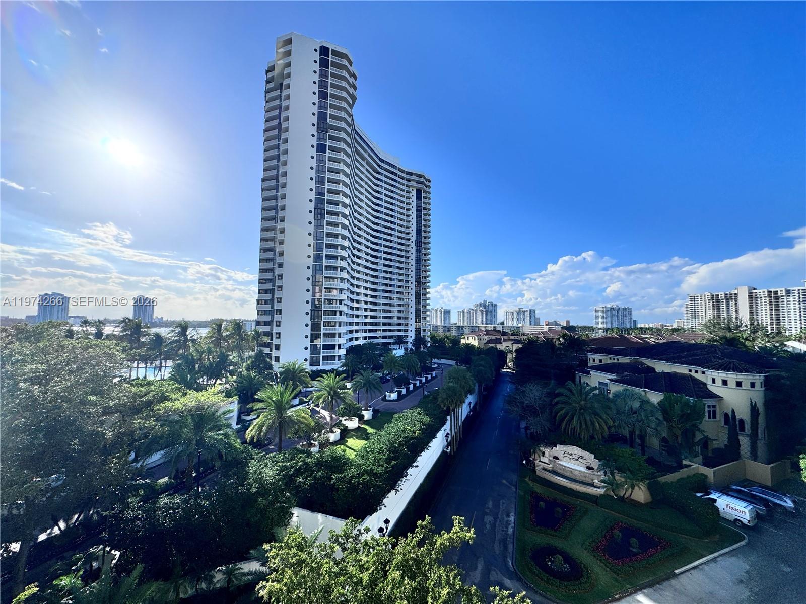 2000 Island Boulevard