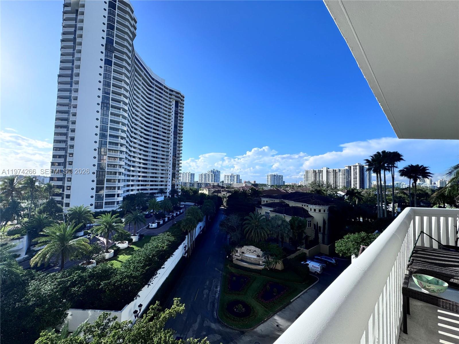 2000 Island Boulevard