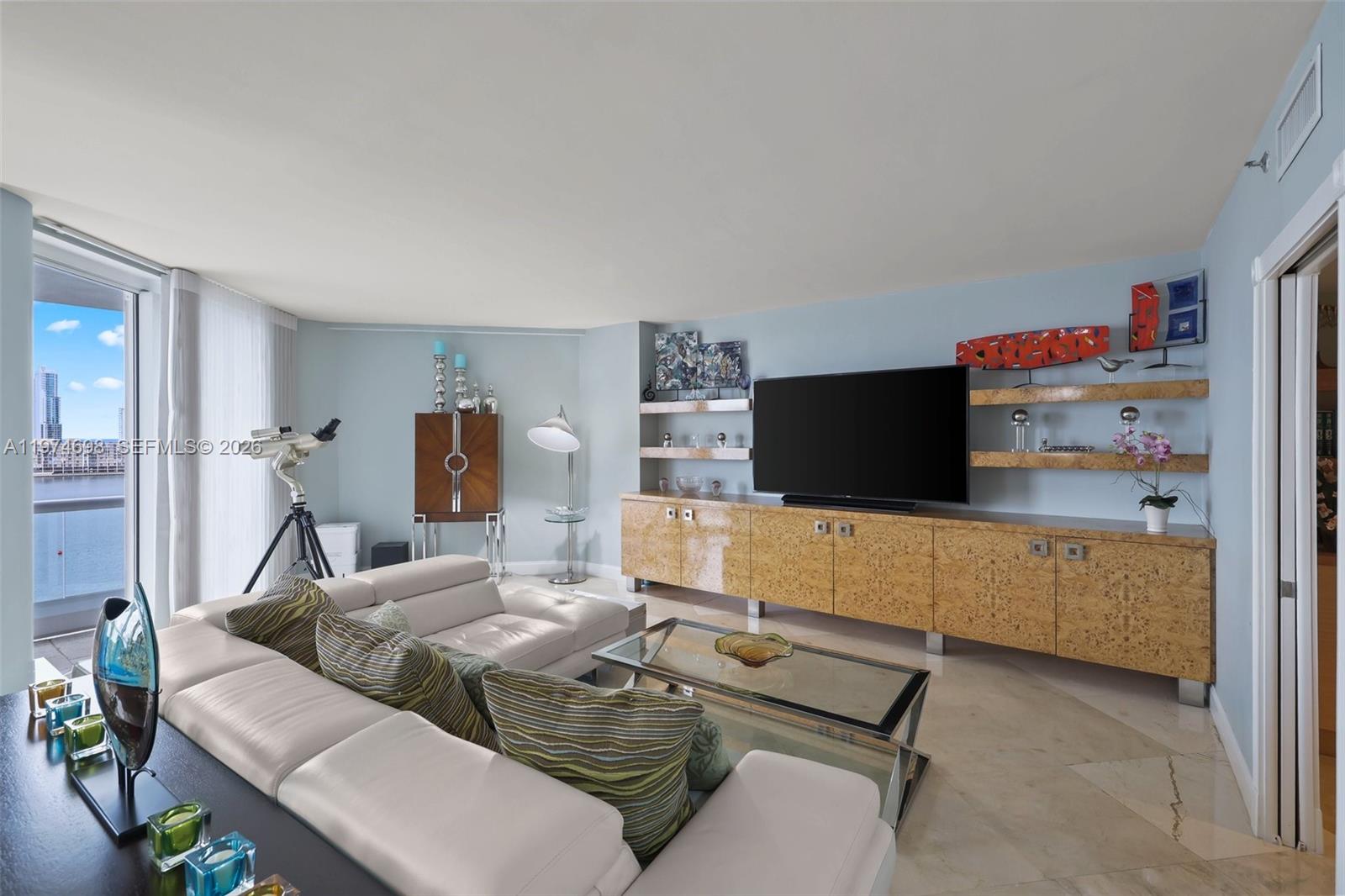 2600 Island Boulevard