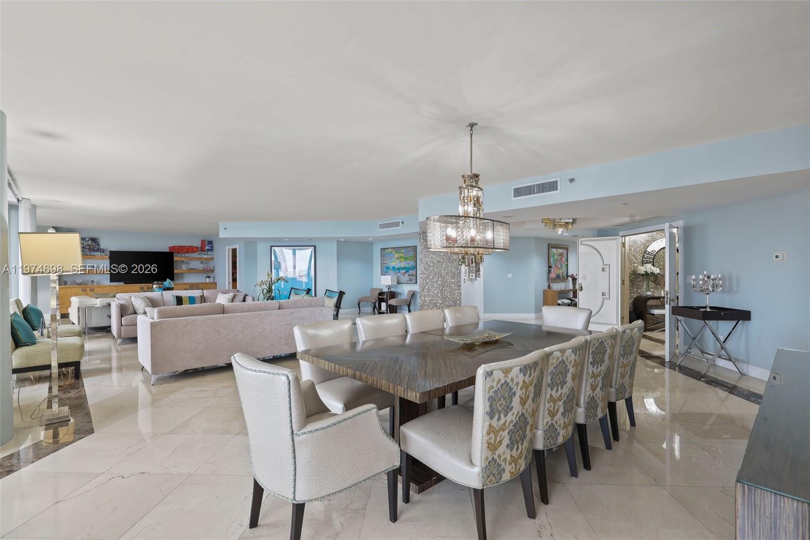 2600 Island Boulevard