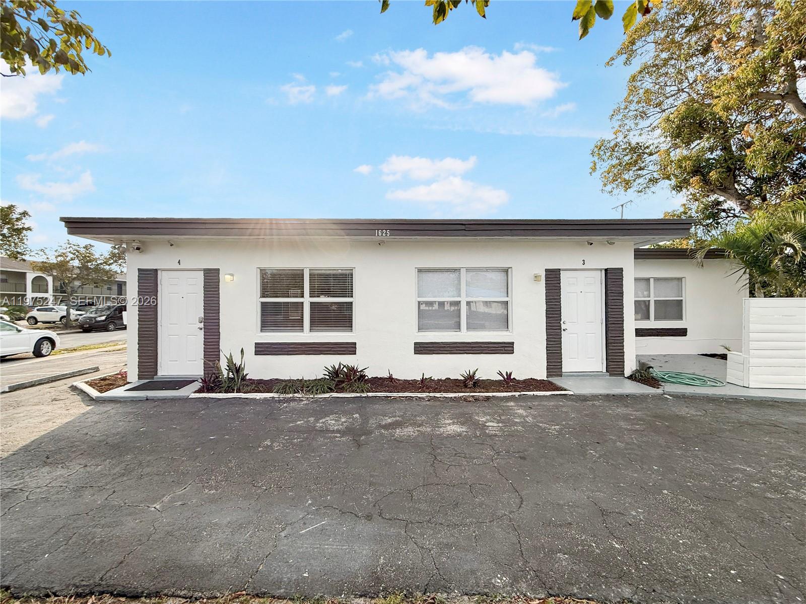 1625 S Federal Highway