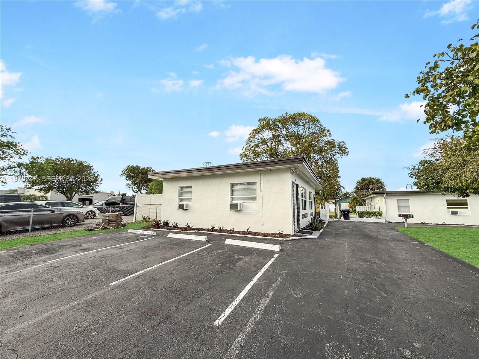 1625 S Federal Highway