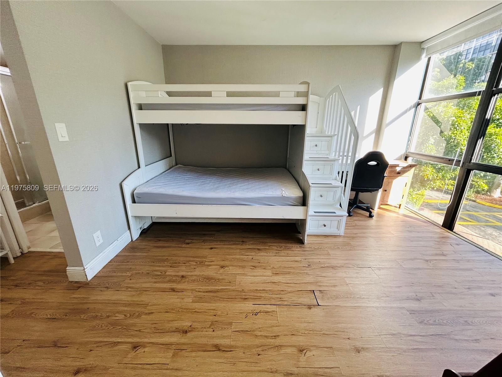 17021 N Bay Road
