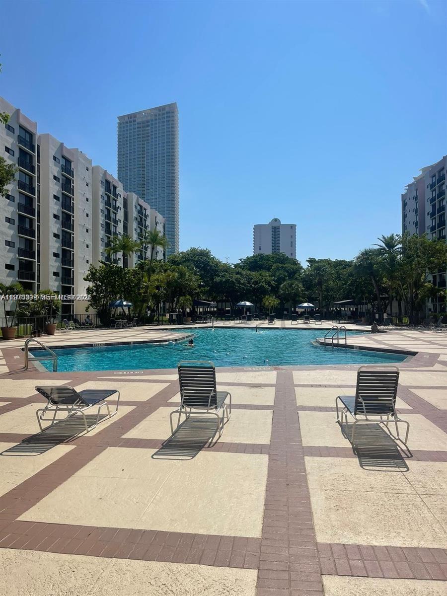 17021 N Bay Road