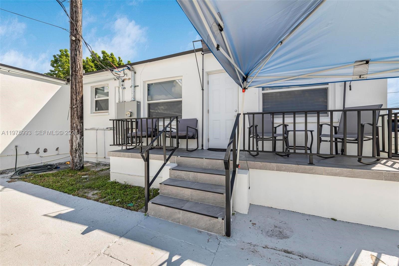 3705 NW 35th Avenue