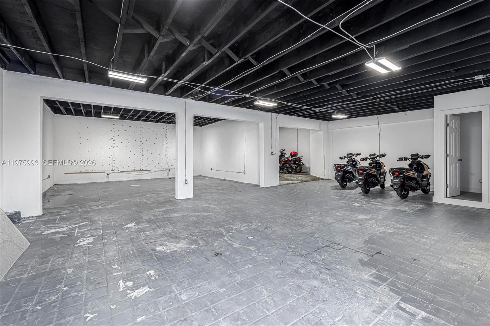 3705 NW 35th Avenue
