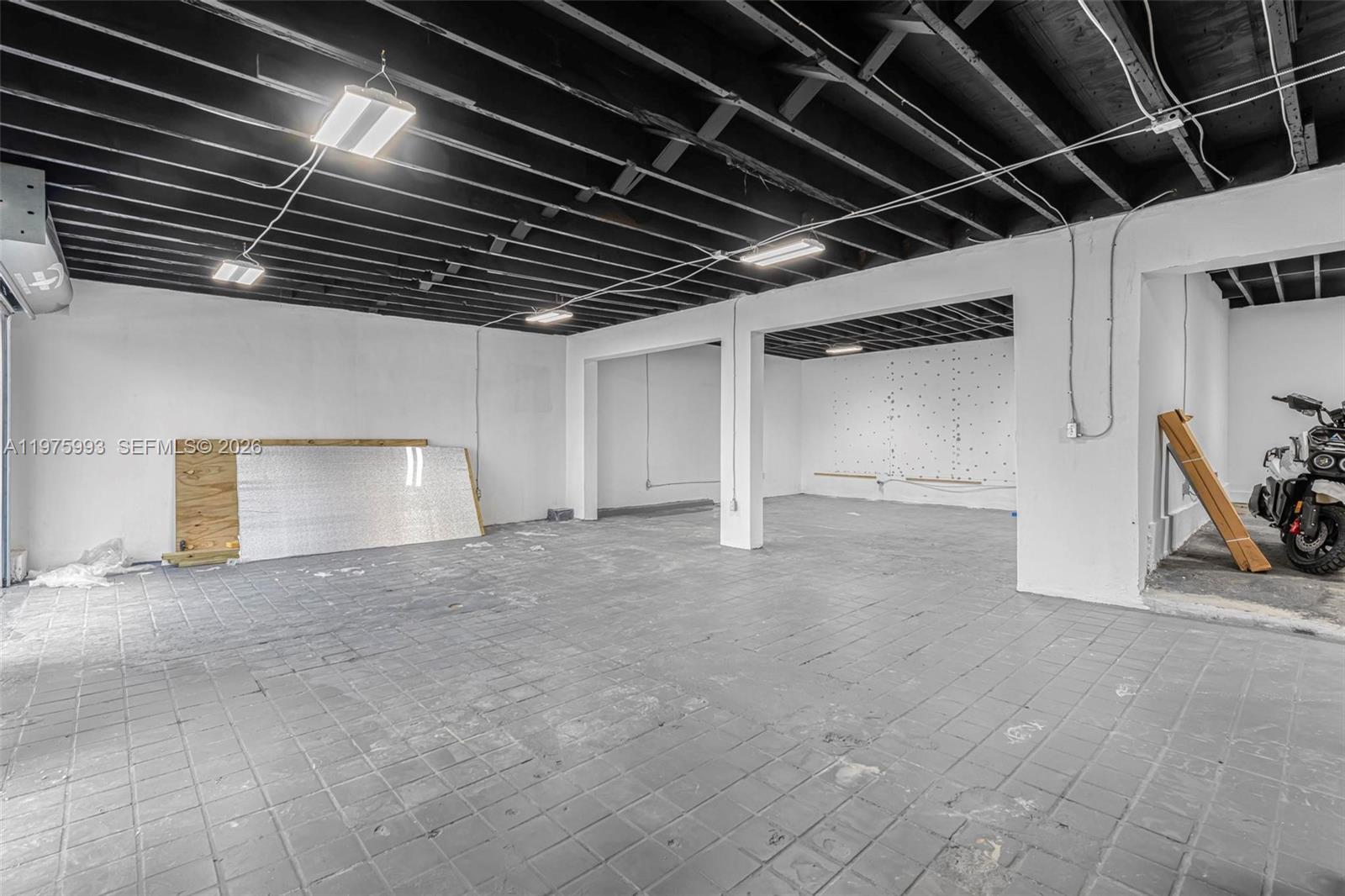 3705 NW 35th Avenue