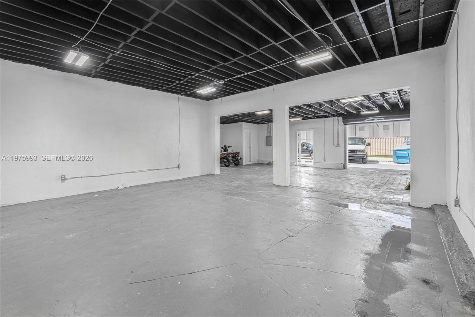 3705 NW 35th Avenue