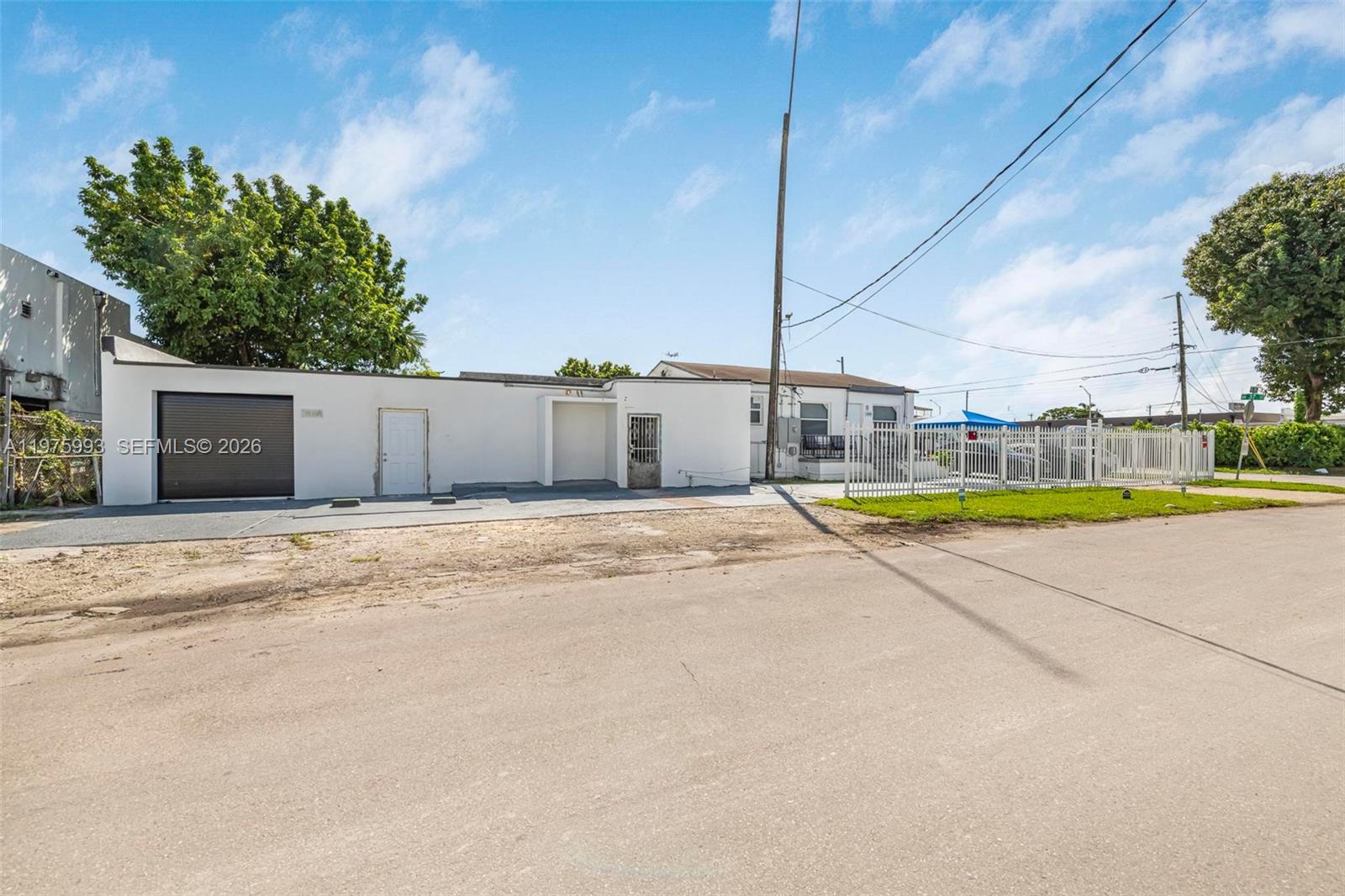 3705 NW 35th Avenue