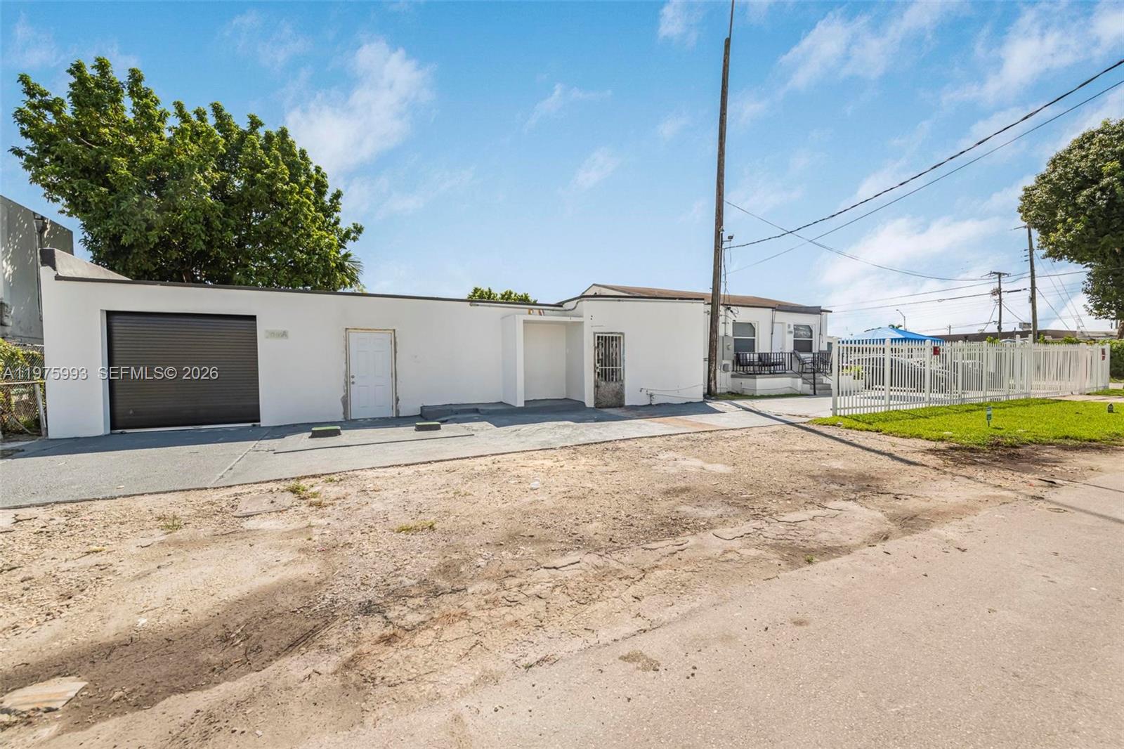 3705 NW 35th Avenue