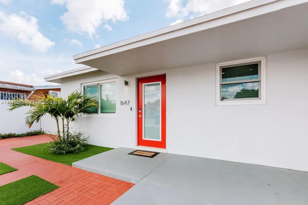 1647 NW 29th Avenue