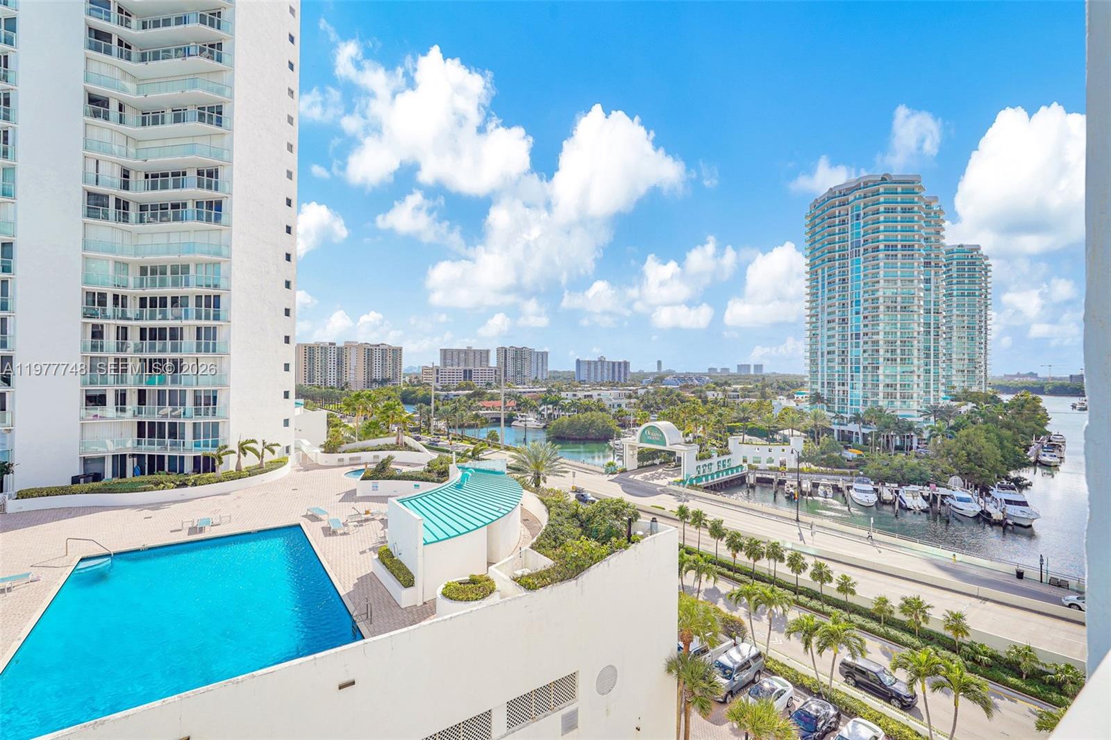 16485 Collins Avenue