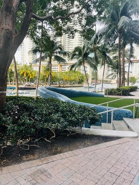 185 SW 7th Street