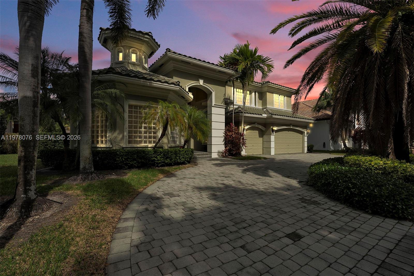 10221 Blue Palm Street