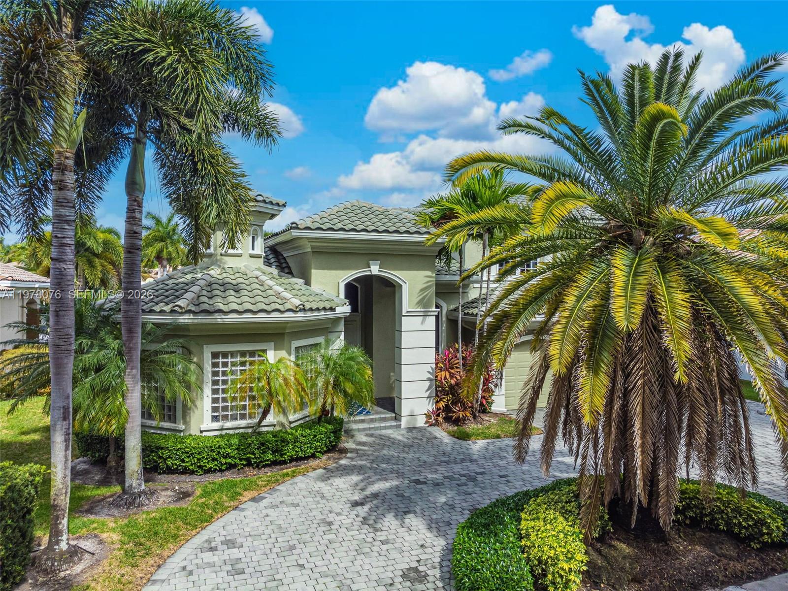 10221 Blue Palm Street