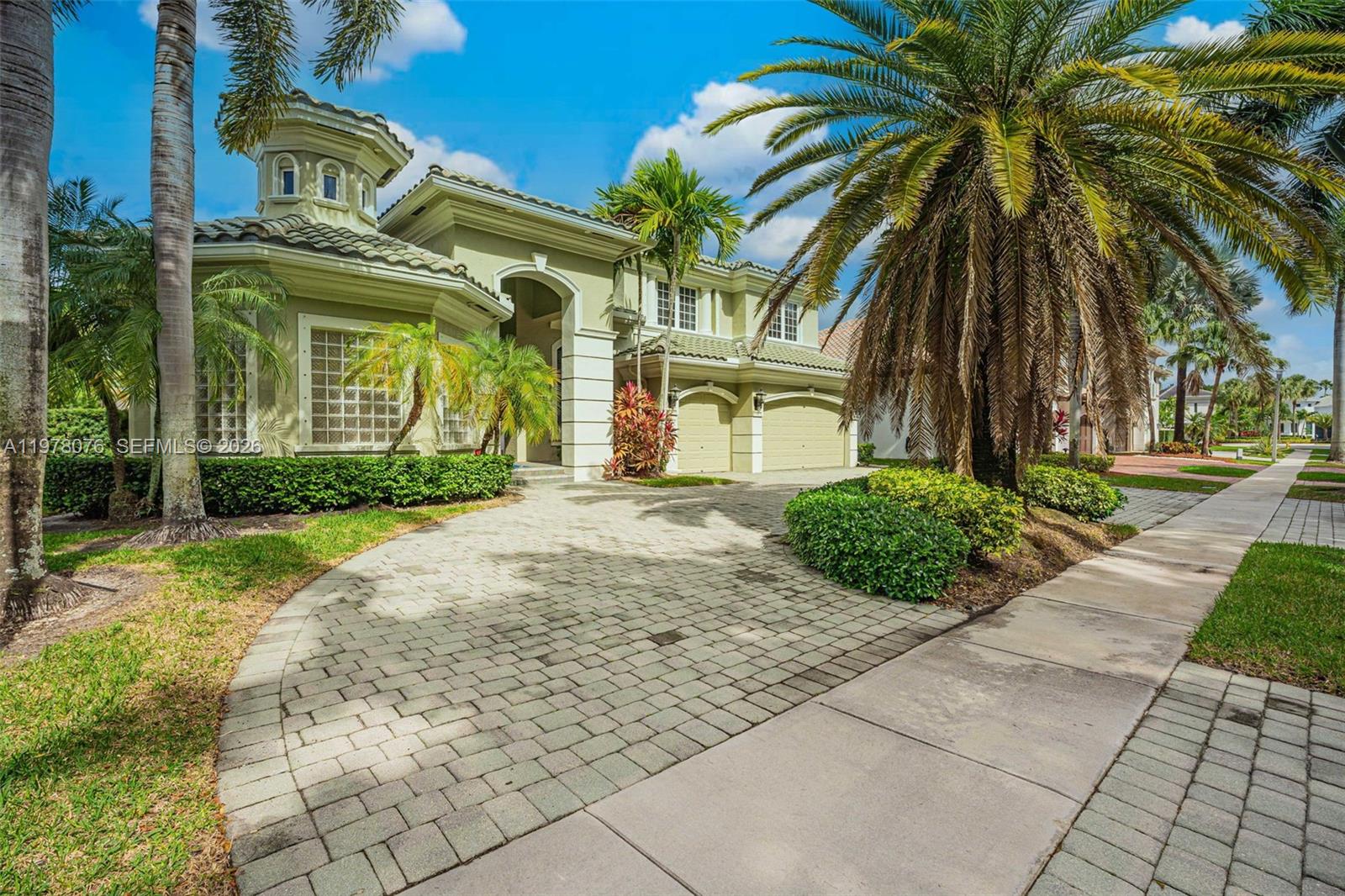 10221 Blue Palm Street