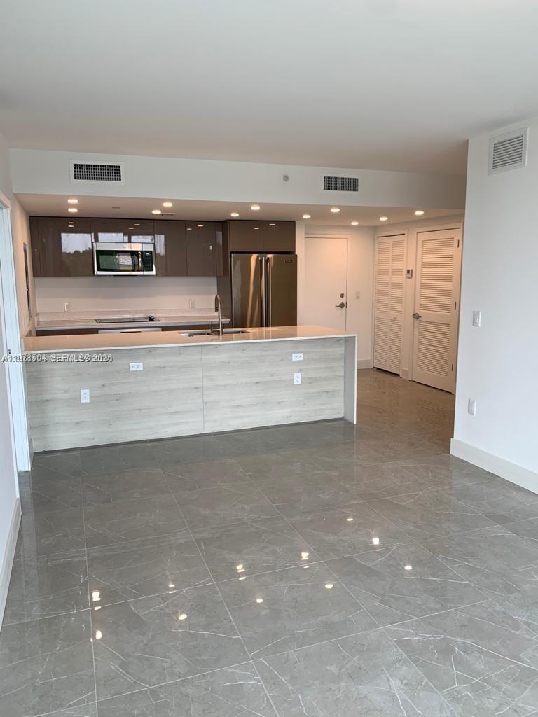 13800 Highland Drive