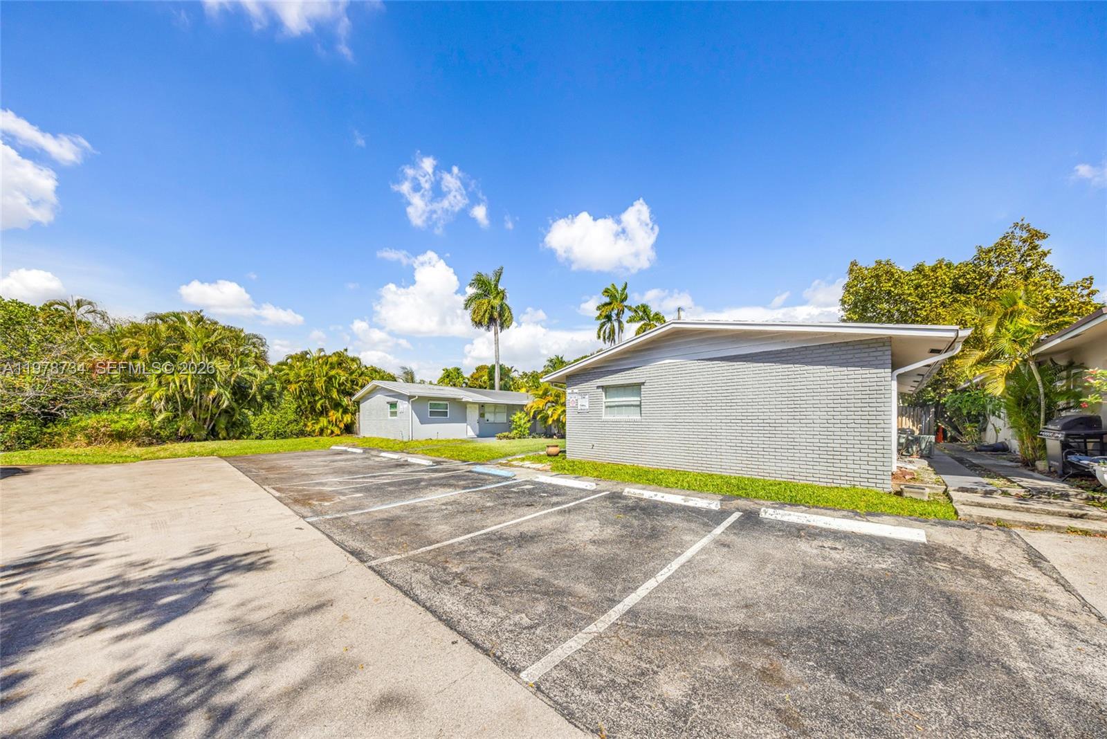 355 NW 32nd Street