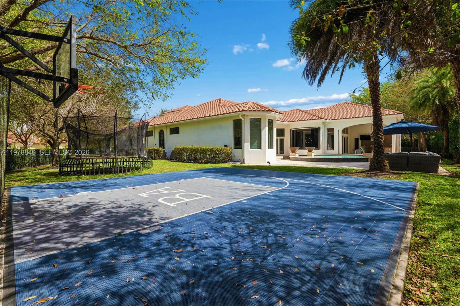 12922 Grand Oaks Drive