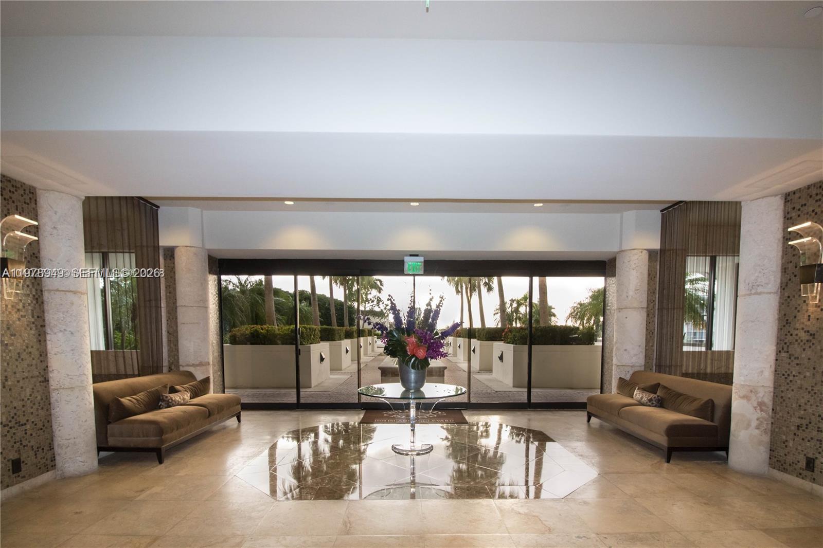 1000 Island Boulevard