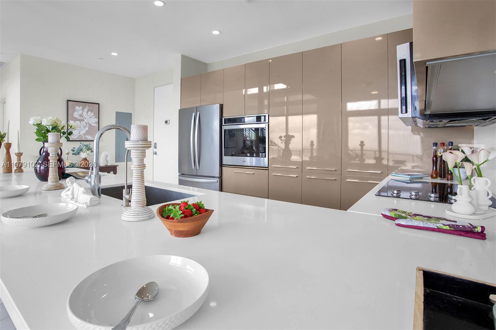 2000 Metropica Way