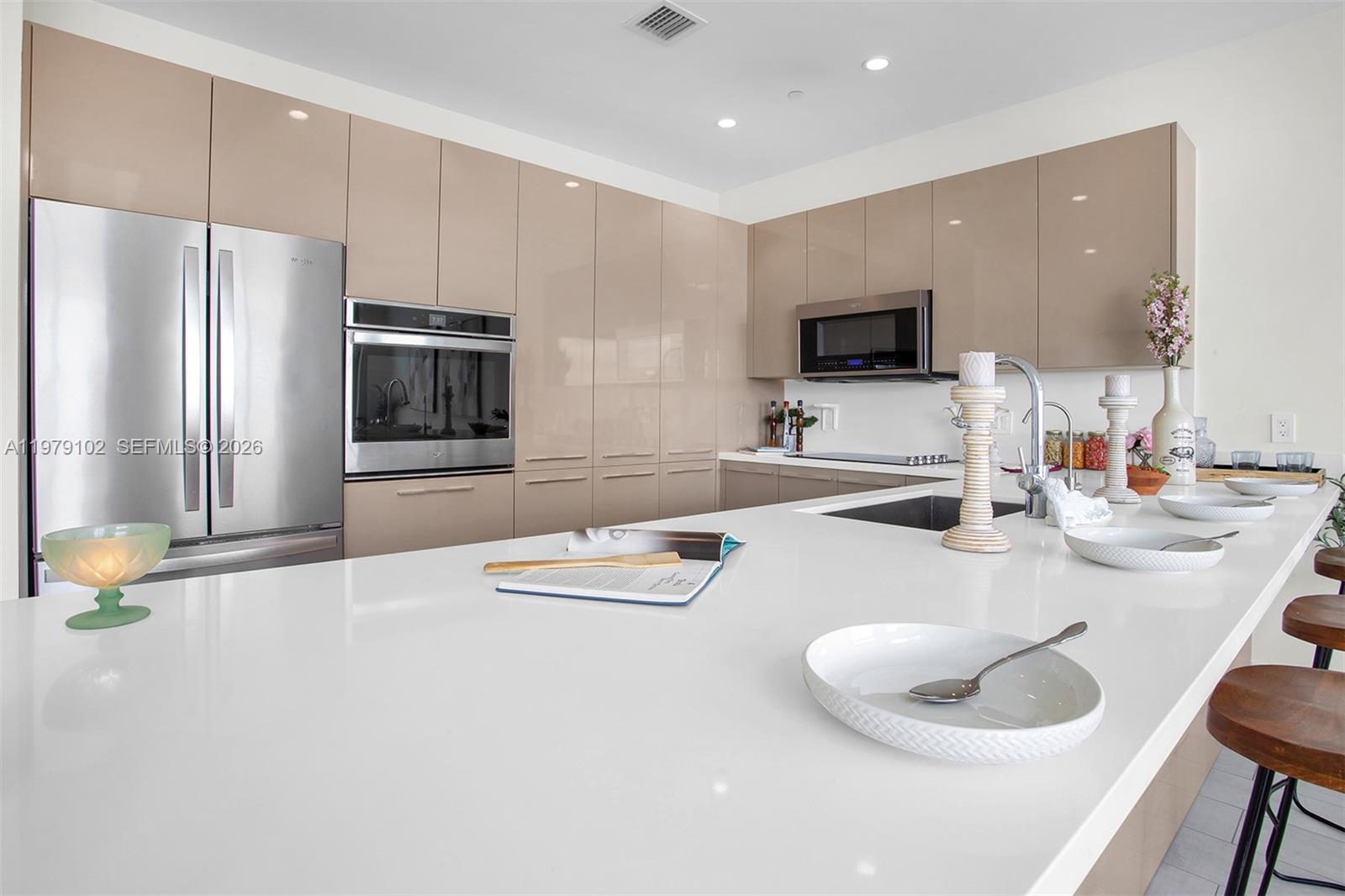 2000 Metropica Way