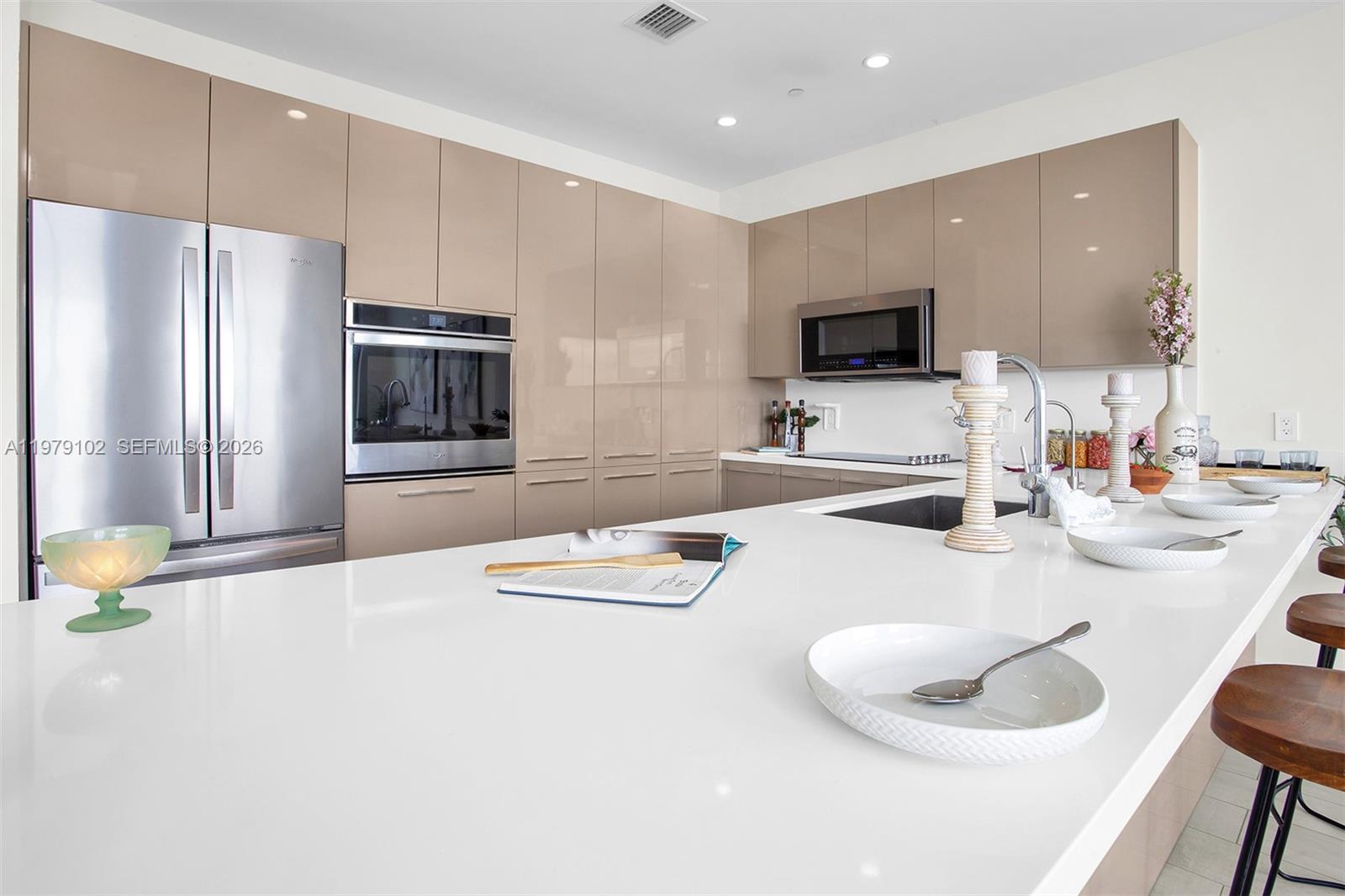 2000 Metropica Way