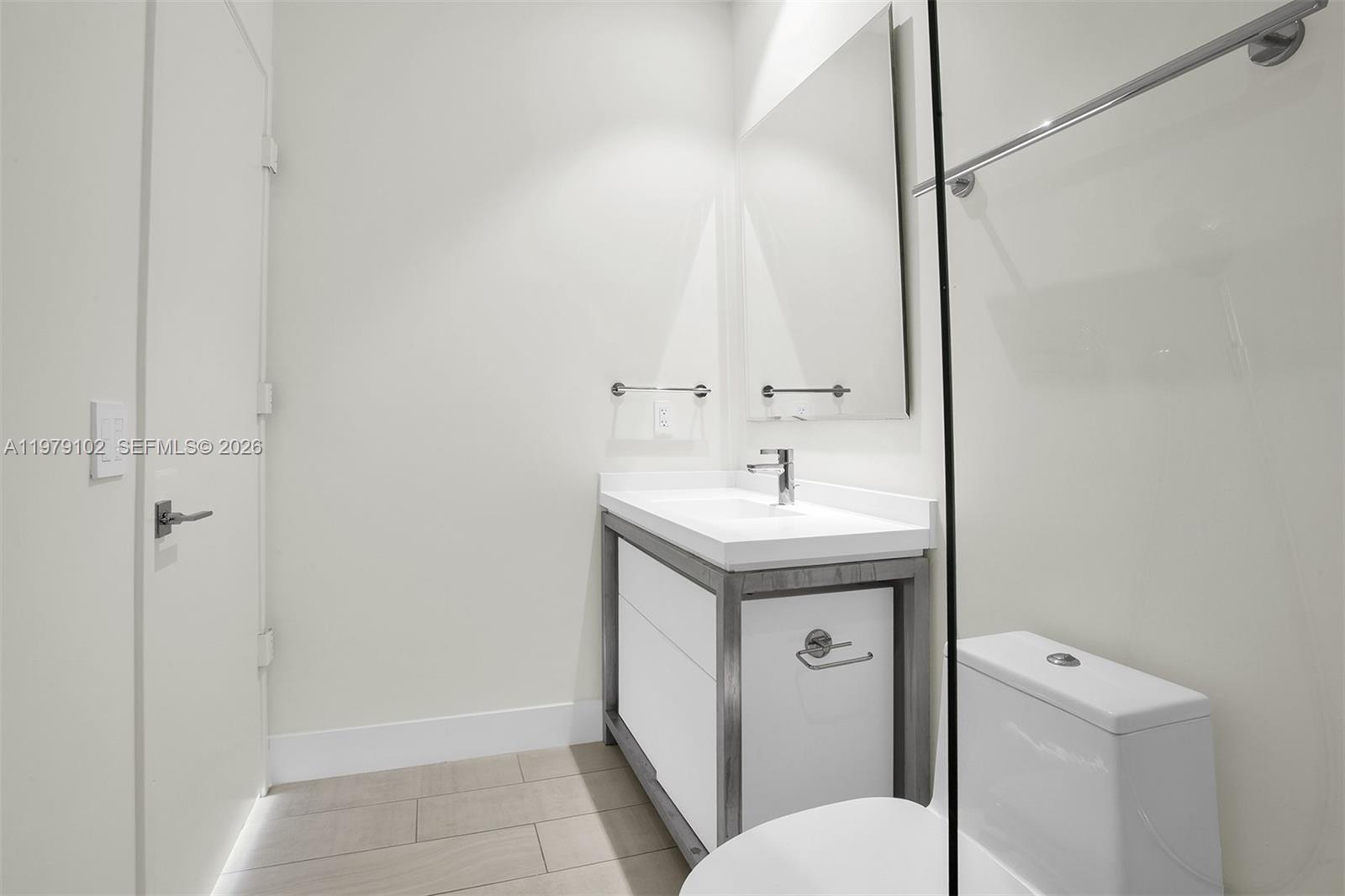 2000 Metropica Way
