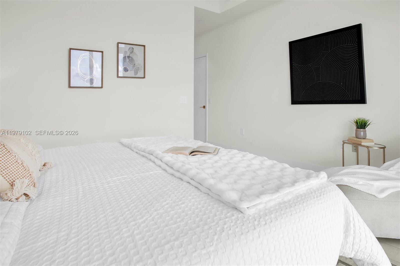 2000 Metropica Way