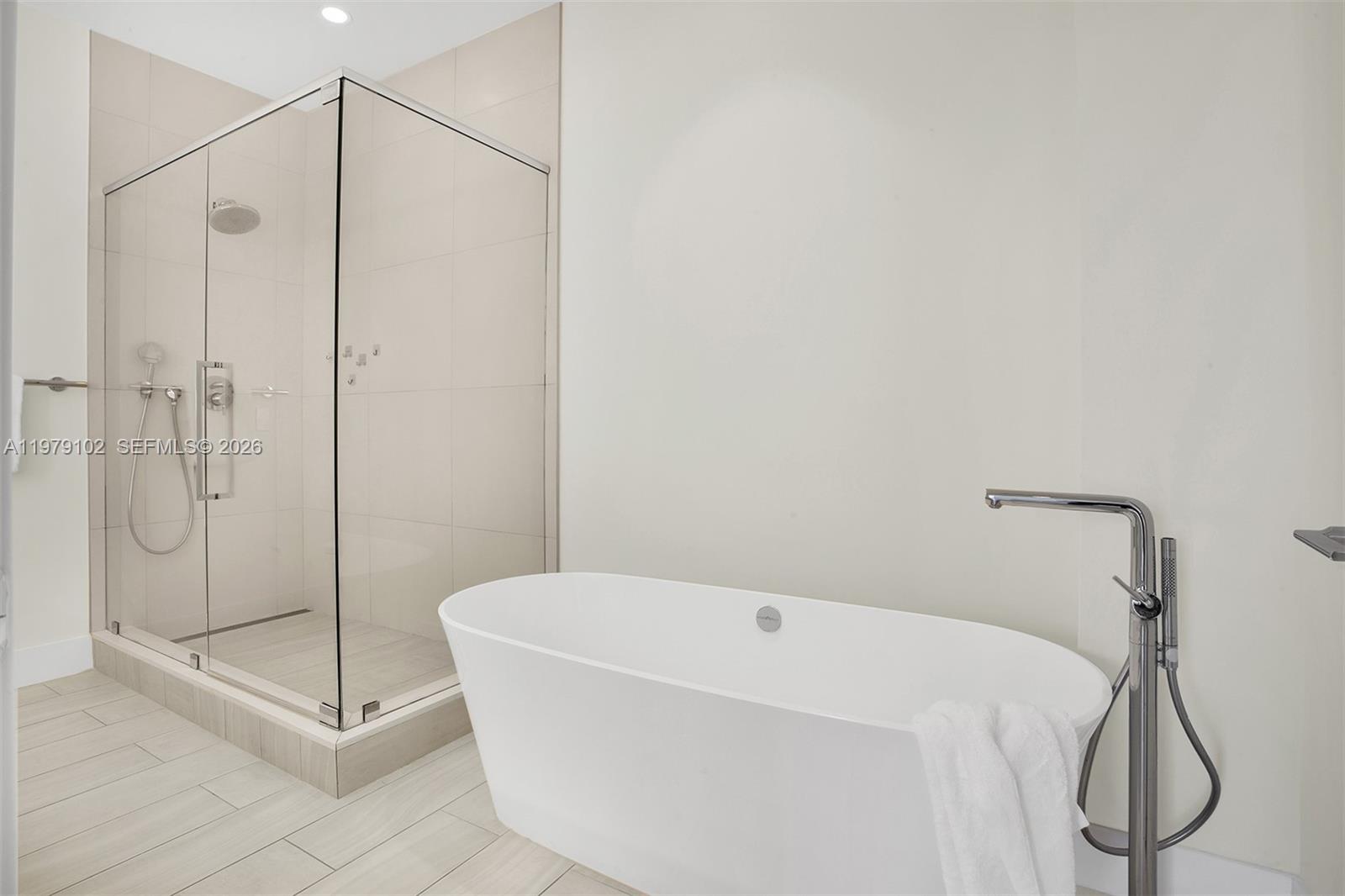 2000 Metropica Way