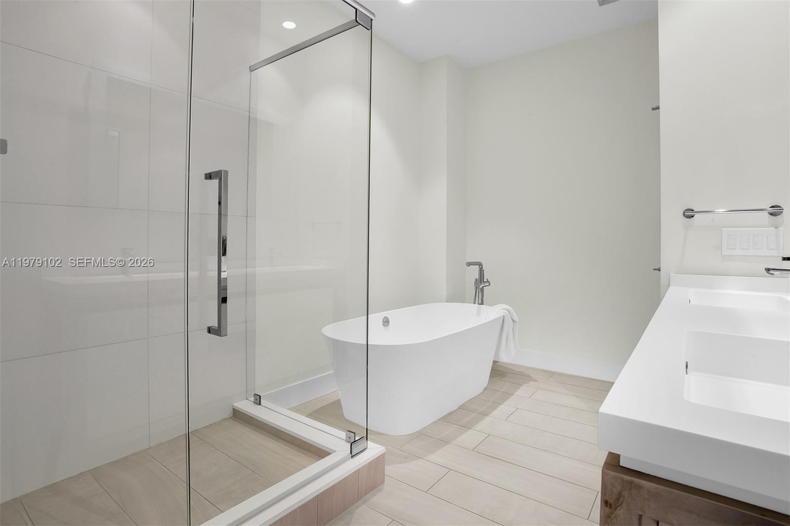 2000 Metropica Way