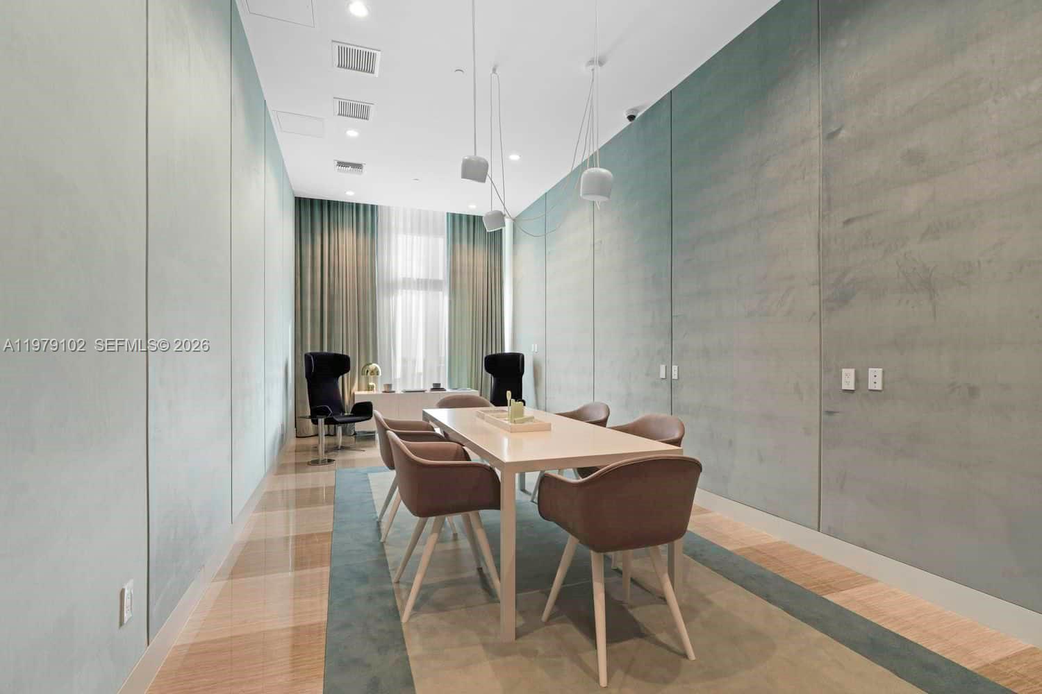 2000 Metropica Way