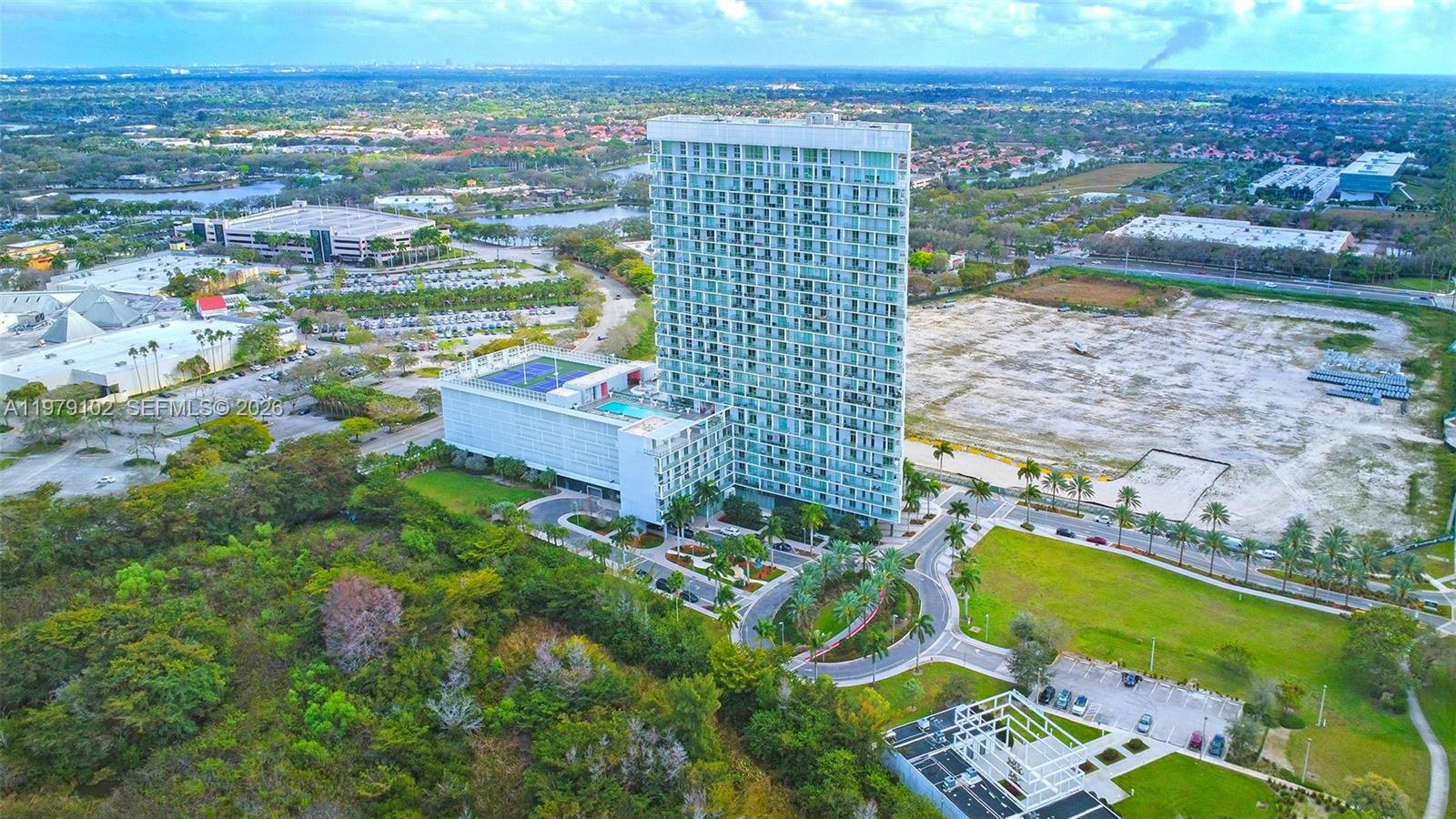 2000 Metropica Way