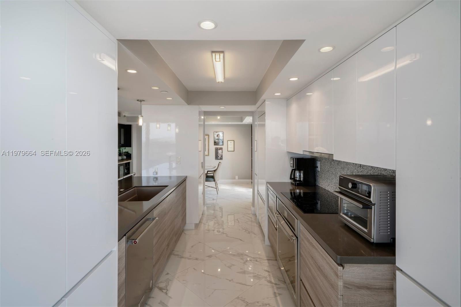 2000 Towerside Terrace