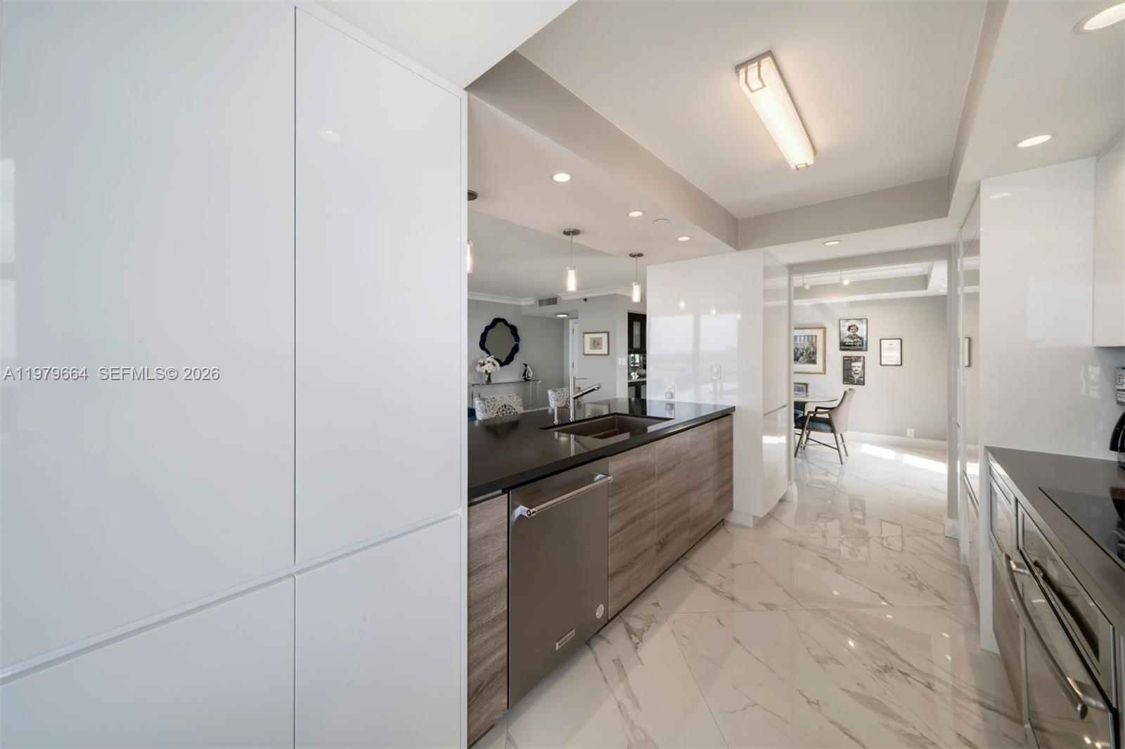 2000 Towerside Terrace