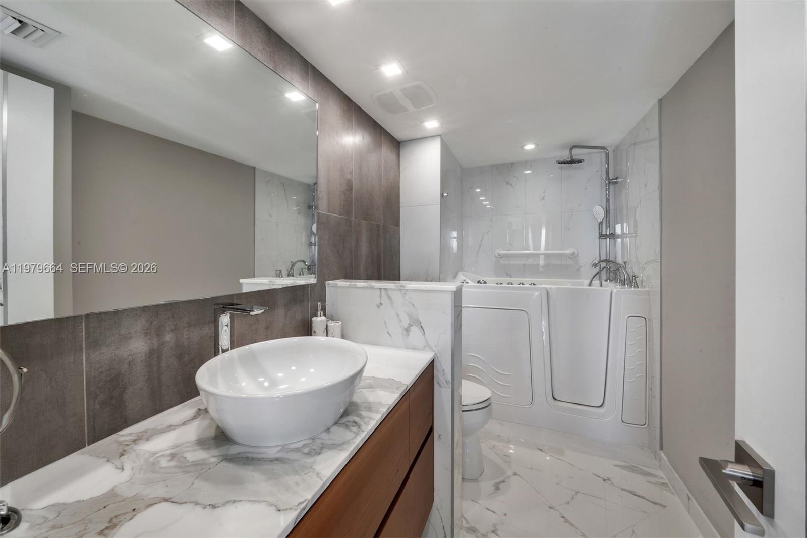 2000 Towerside Terrace