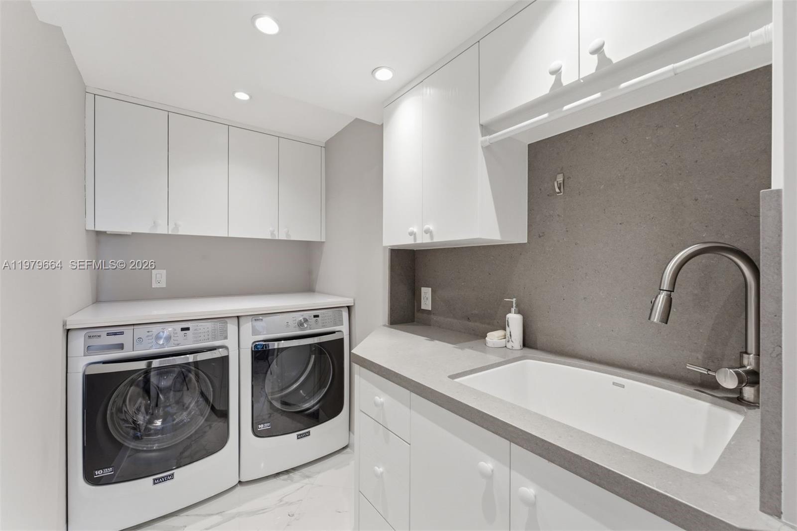 2000 Towerside Terrace