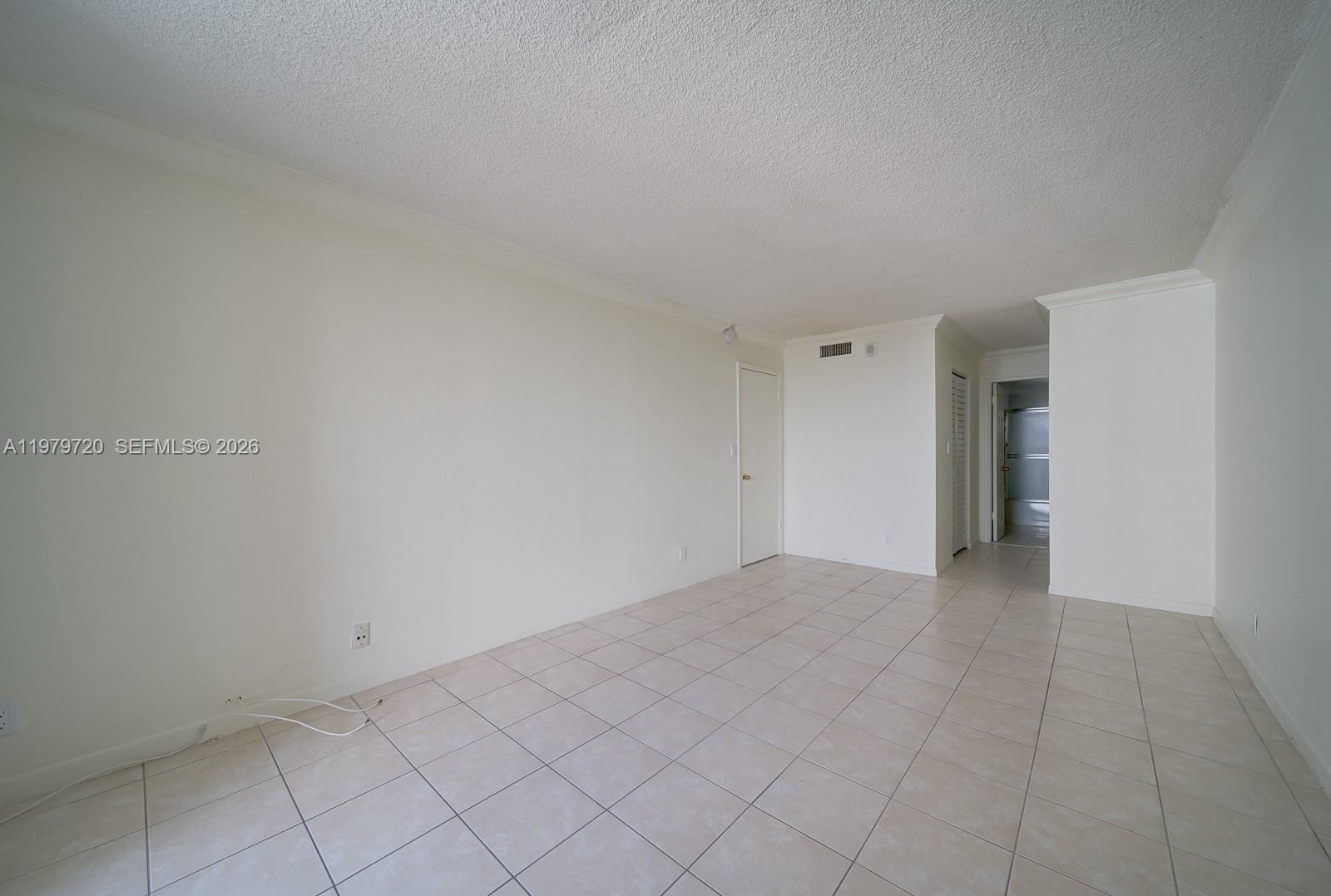 2903 N Miami Beach Boulevard