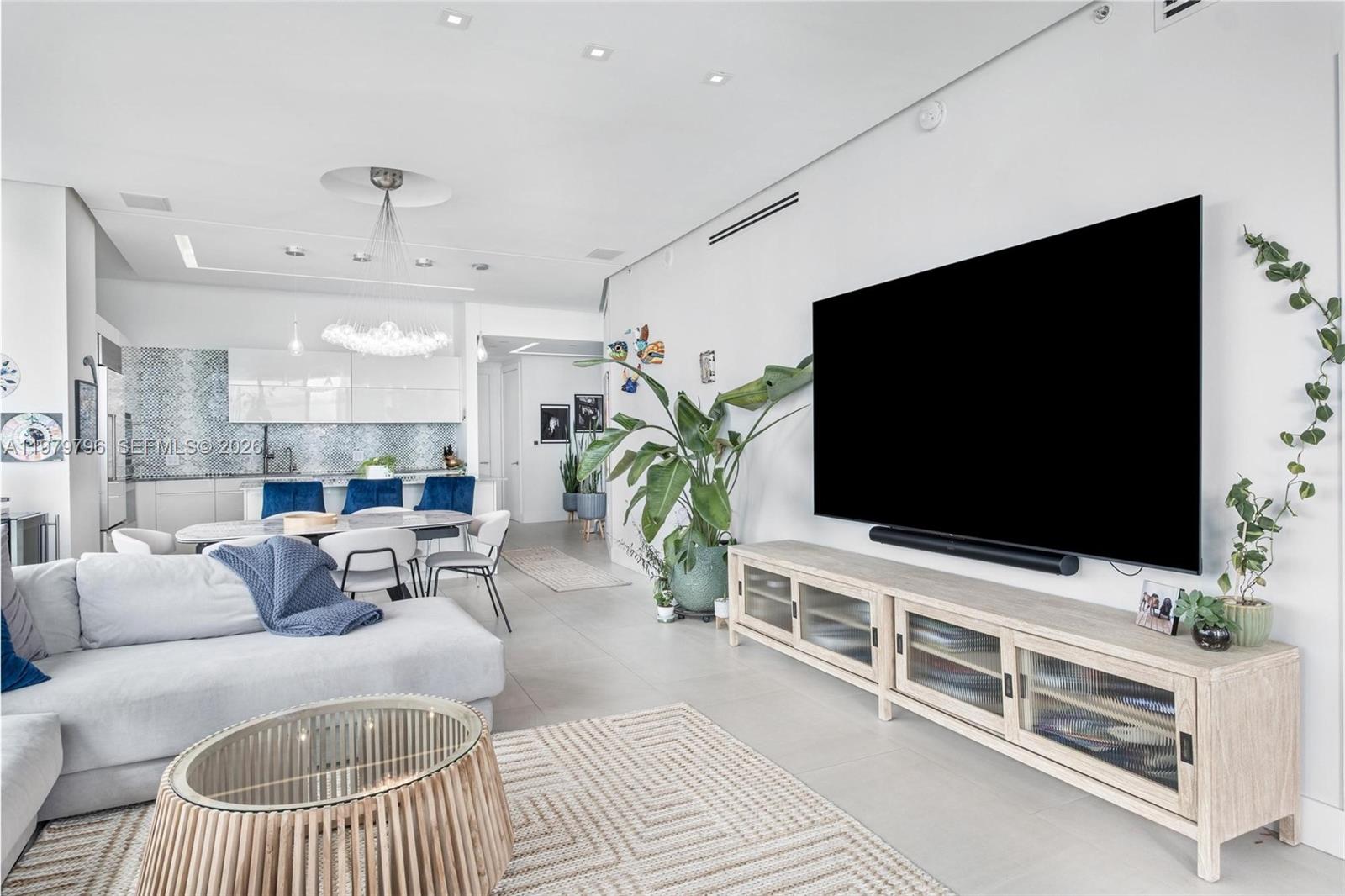 2020 N Bayshore Drive