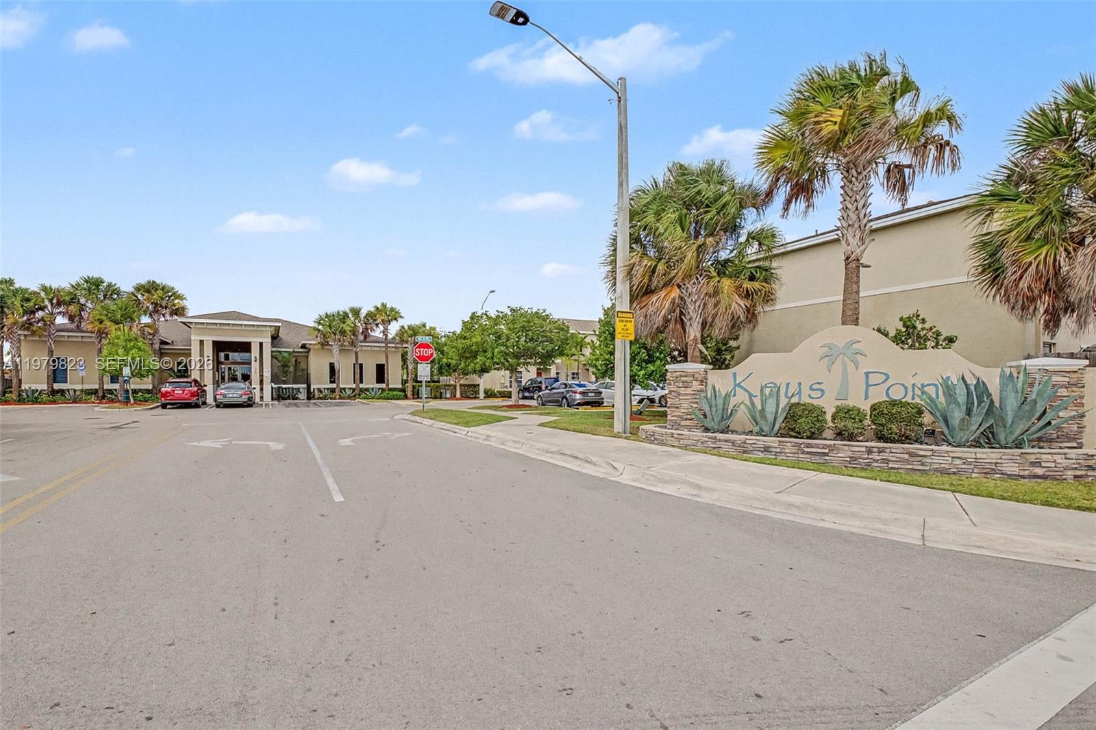 445 NE 4th Street
