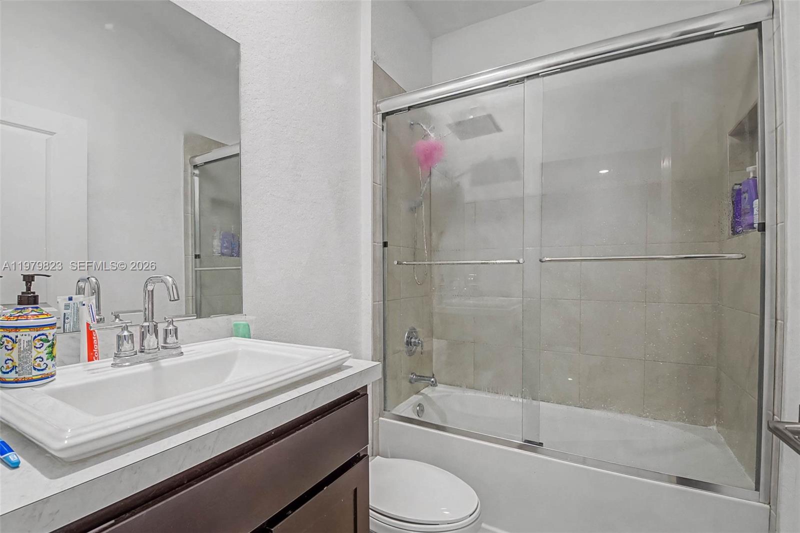 445 NE 4th Street
