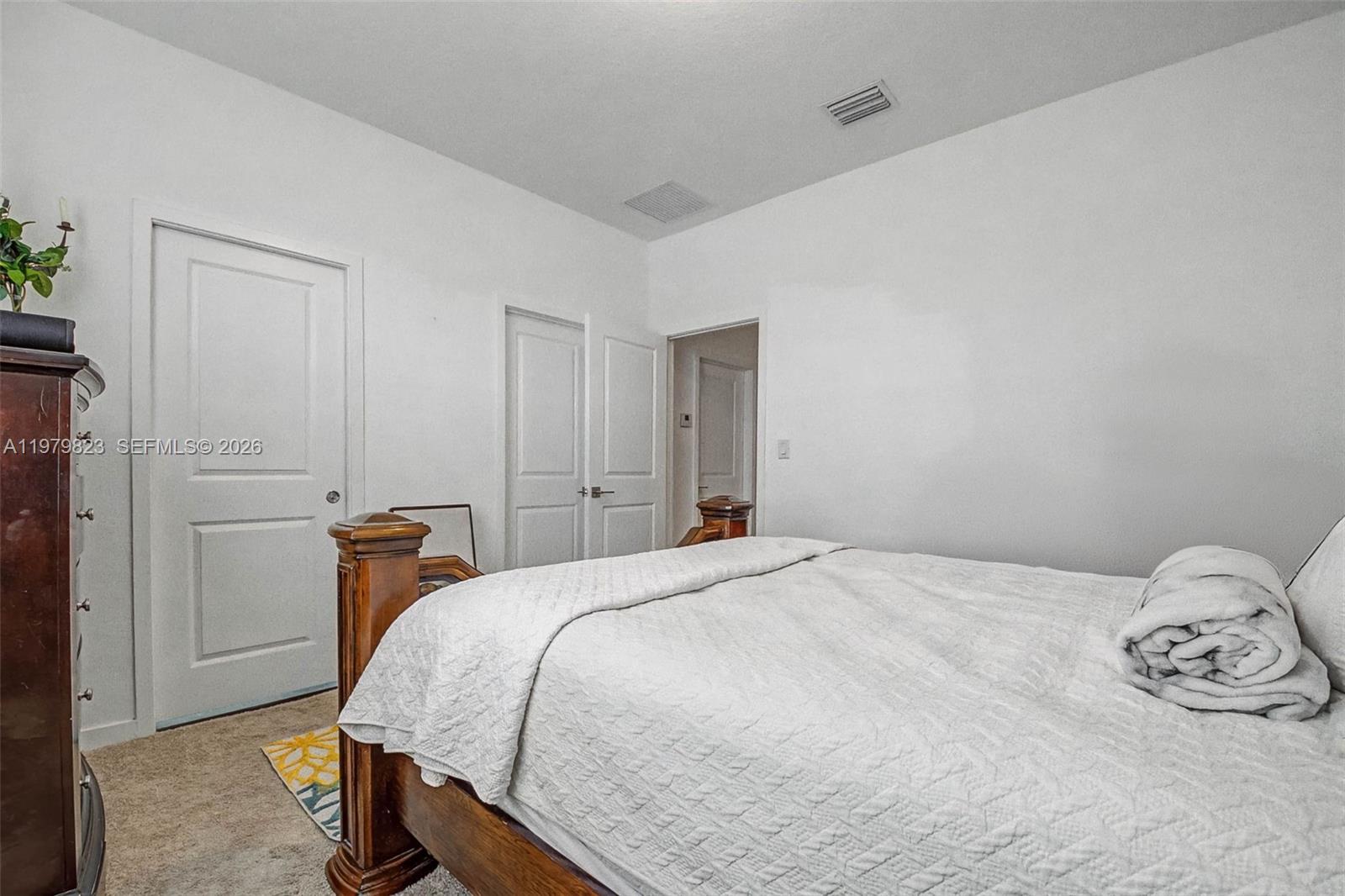 445 NE 4th Street