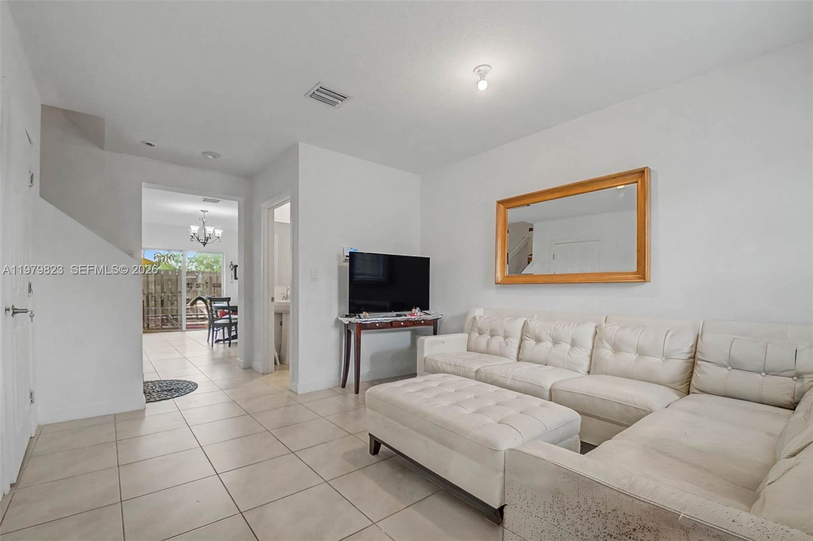 445 NE 4th Street