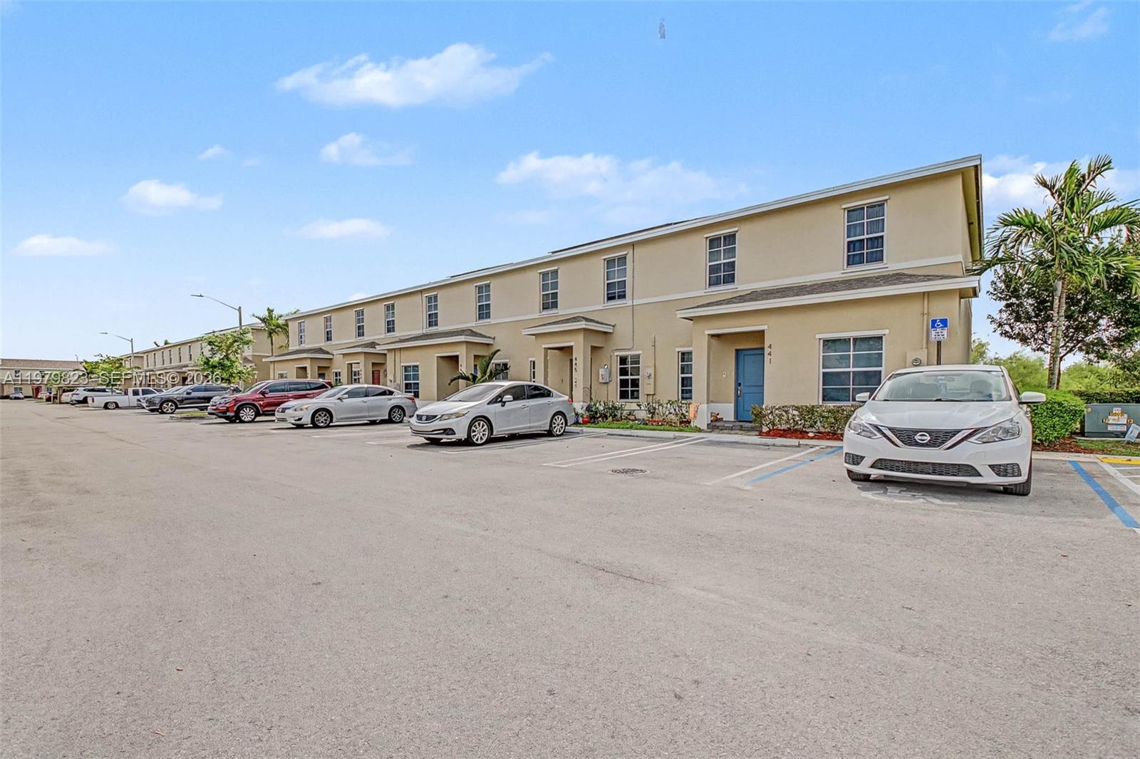 445 NE 4th Street