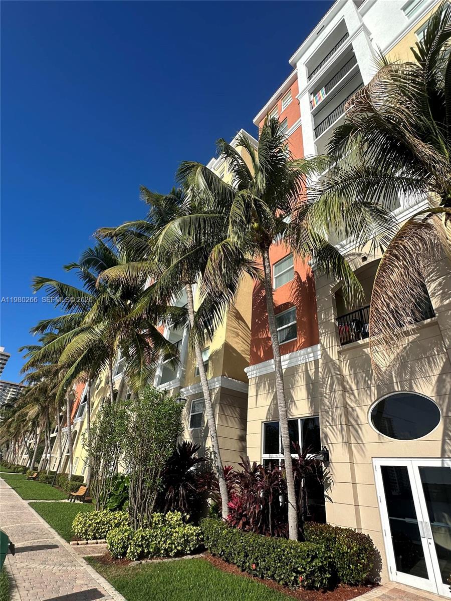 17100 N Bay Road