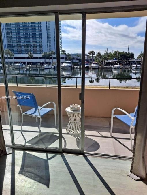 220 Kings Point Drive
